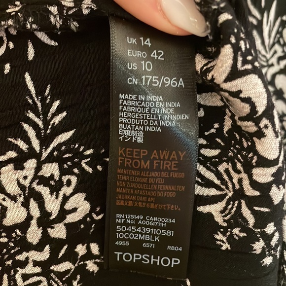 TOPSHOP Black and White Floral Cutout Mini Dress - Picture 8 of 9